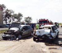В лобовом ДТП на Началовском шоссе в Астрахани пострадали две женщины и двое детей
